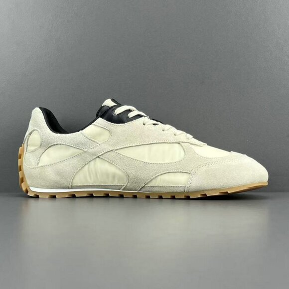 Bottega Veneta Orbit Flash Sneaker Sea Salt/Black In Suede - Picture 3 of 7